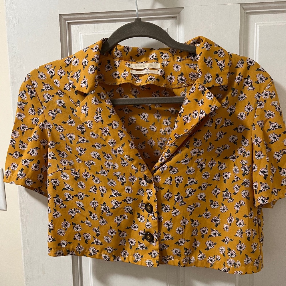Cropped yellow floral button down